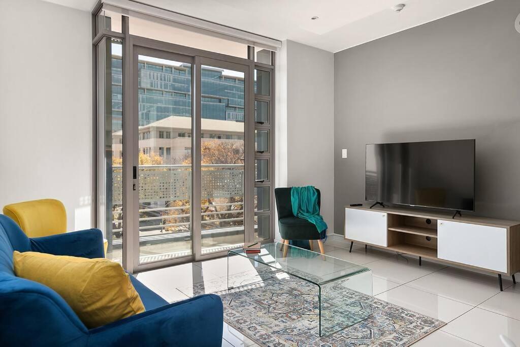 The Median Rosebank Luxury Apartment - Building With Generator Йоганнесбурґ Екстер'єр фото