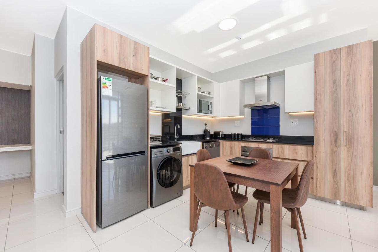 The Median Rosebank Luxury Apartment - Building With Generator Йоганнесбурґ Екстер'єр фото