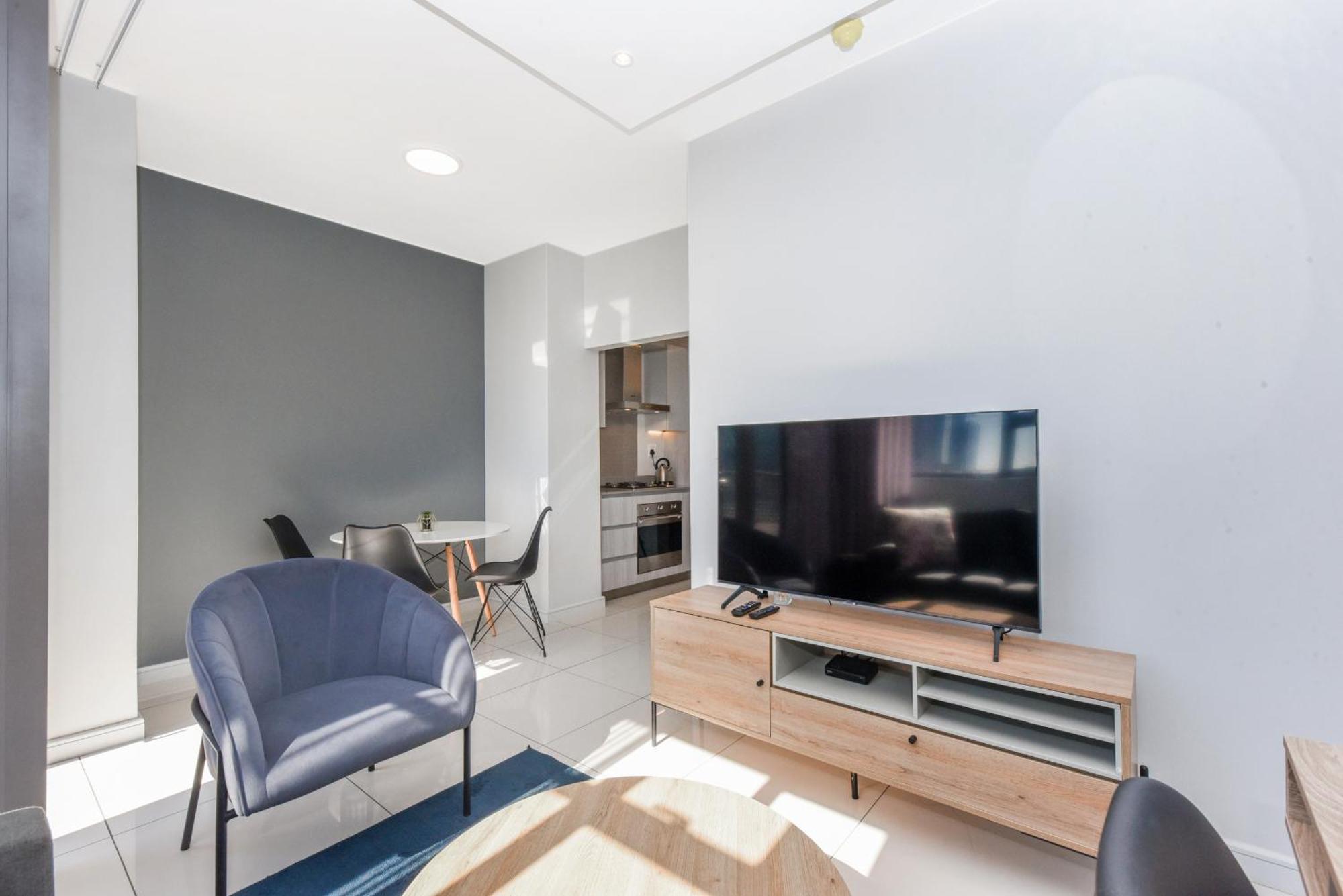 The Median Rosebank Luxury Apartment - Building With Generator Йоганнесбурґ Екстер'єр фото